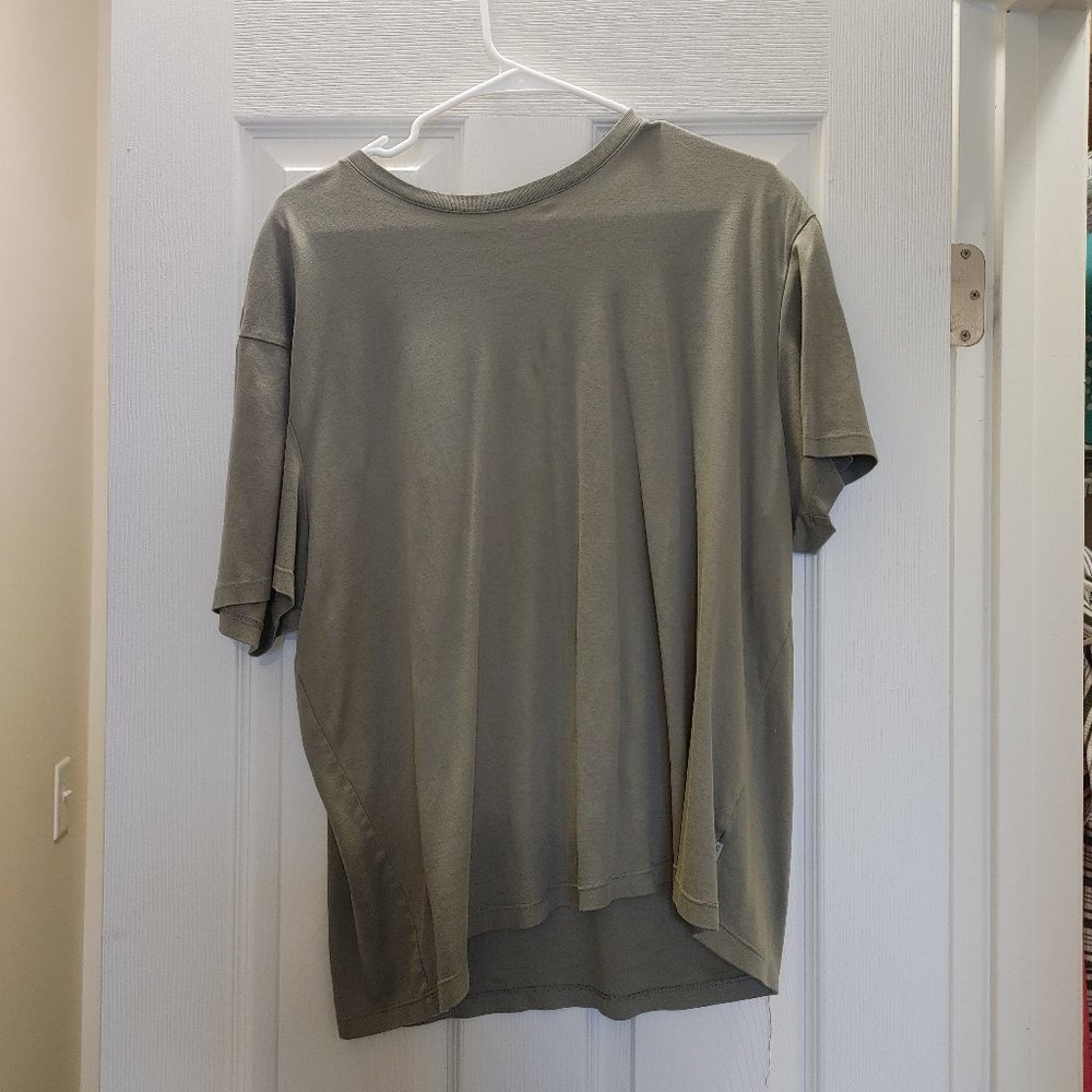 Women's t shirt